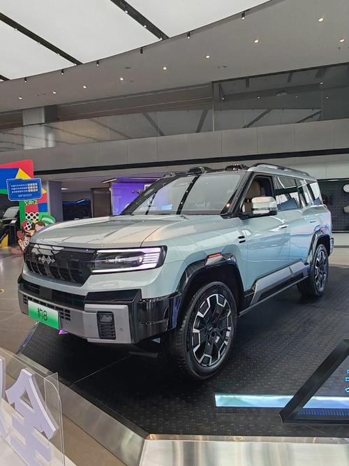 重庆83比亚迪方程豹硬派越野的爆款，英菲尼迪35周年与你共成长